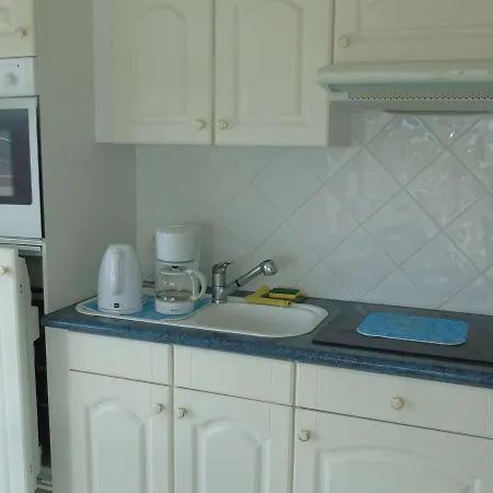 Lumineux A 2 Pas De La Plage, Balcon, Ascenseur, Tv, Lave-linge, Animaux Admis * Berck