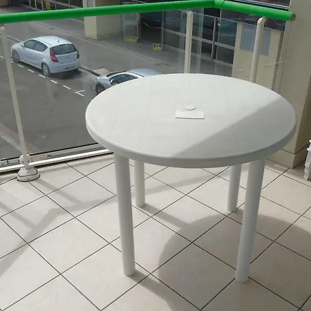 Lumineux A 2 Pas De La Plage, Balcon, Ascenseur, Tv, Lave-linge, Animaux Admis